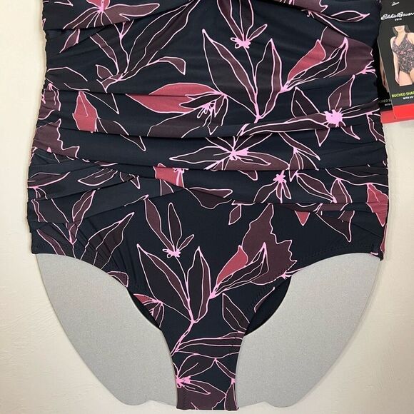 NWT Eddie Bauer One Piece Swimsuit Women’s Medium Ruched Shaping Underwire Black - Picture 4 of 12